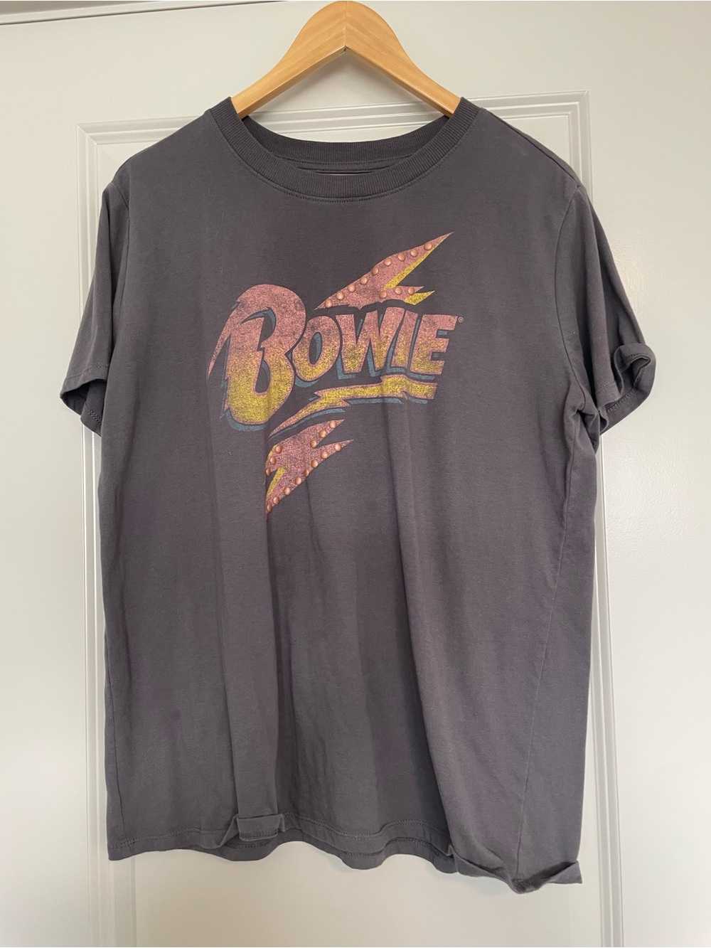 Maurices Women's Gray Bowie Graphic Short Sleeve Tee - Picture 2 of 5